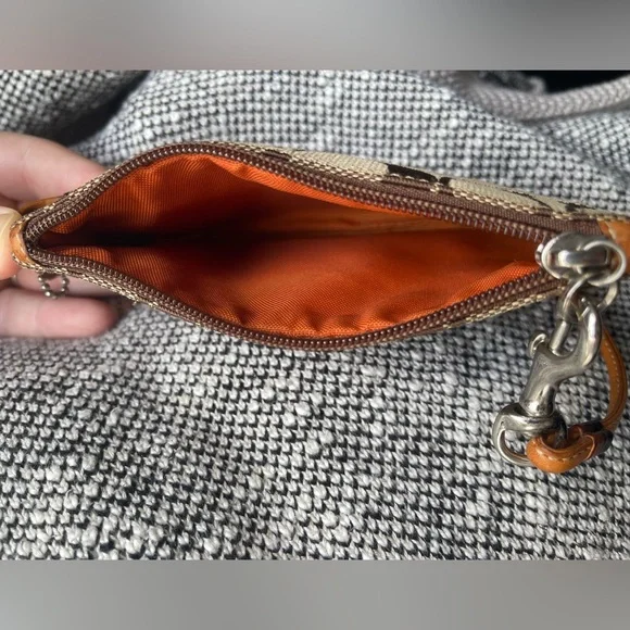 Coach Signature Canvas Wristlet and wallet Set in Brown/Tan - Picture 7 of 7